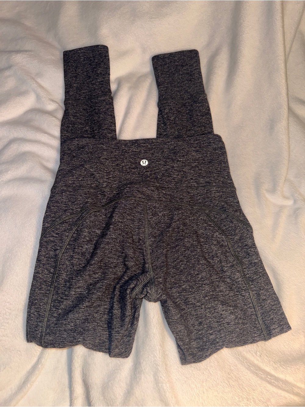 EUC lululemon leggings size 4
